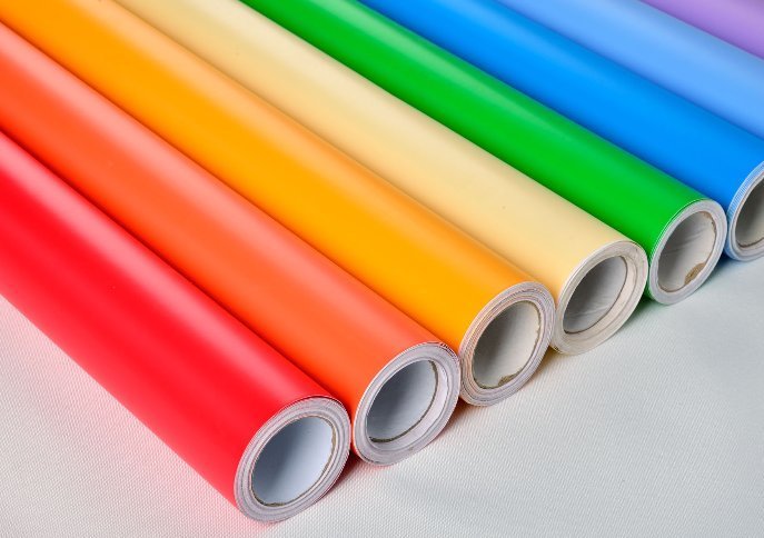 Izrez črk in tekstov iz folije